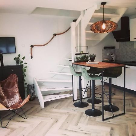 B&B Ouddorps Huisje Bagian luar foto