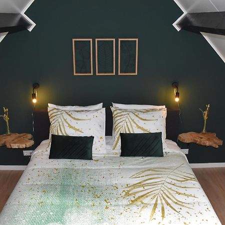 B&B Ouddorps Huisje Bagian luar foto
