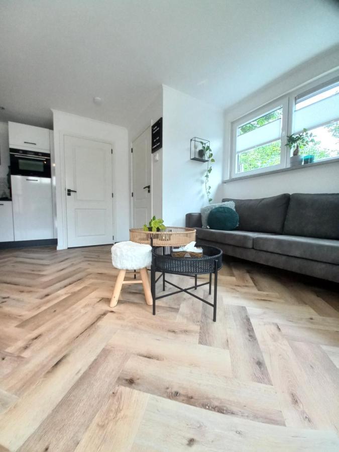 B&B Ouddorps Huisje Bagian luar foto